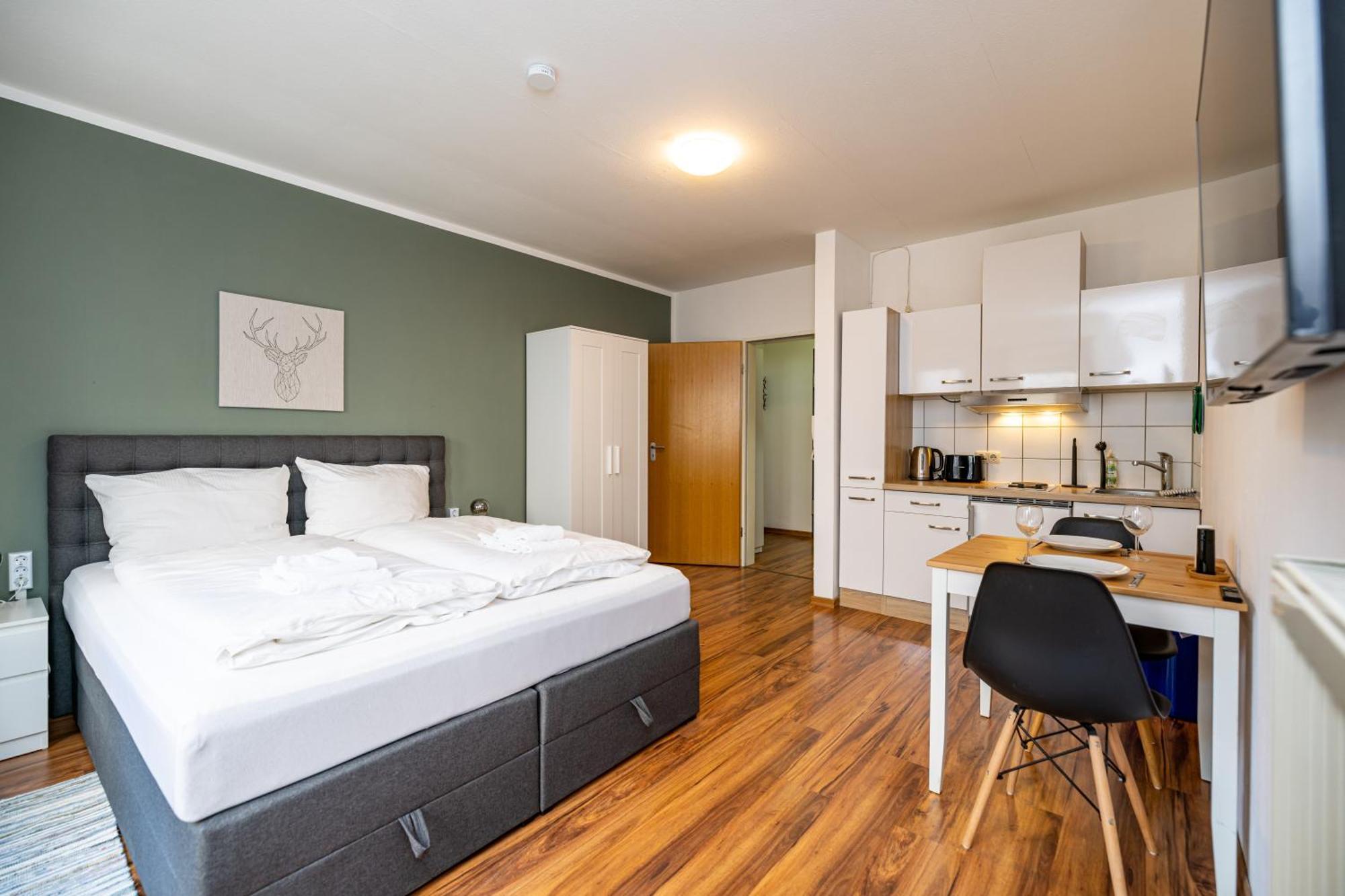 Nette Apartments In Wuerzburg Экстерьер фото